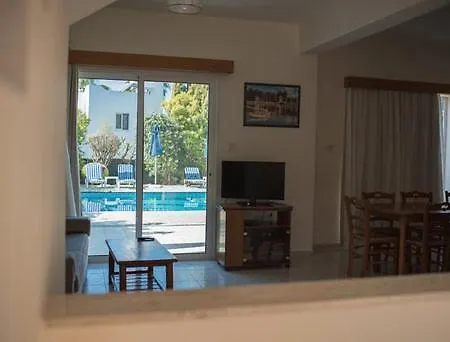 Cristian Waves 4 Villa *